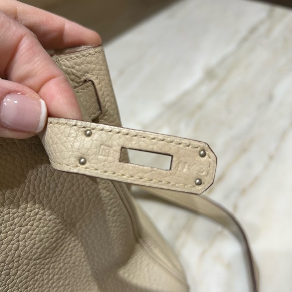 Hermes Kelly 28 Handbag Cream Togo with Palladium Hardware - Picture 13 of 16